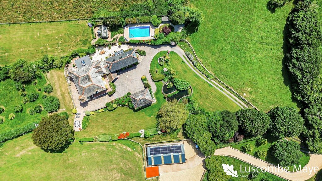 Property photo 3 of 45