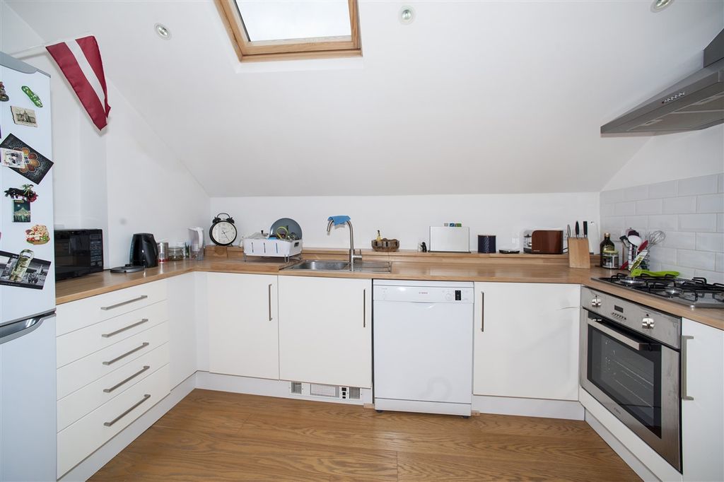 Property photo 3 of 5 Kitchen