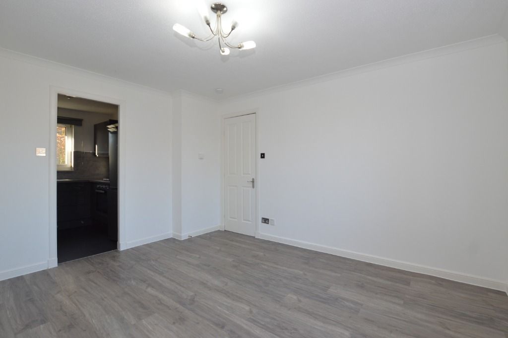 Property photo 3 of 9 Photo 3