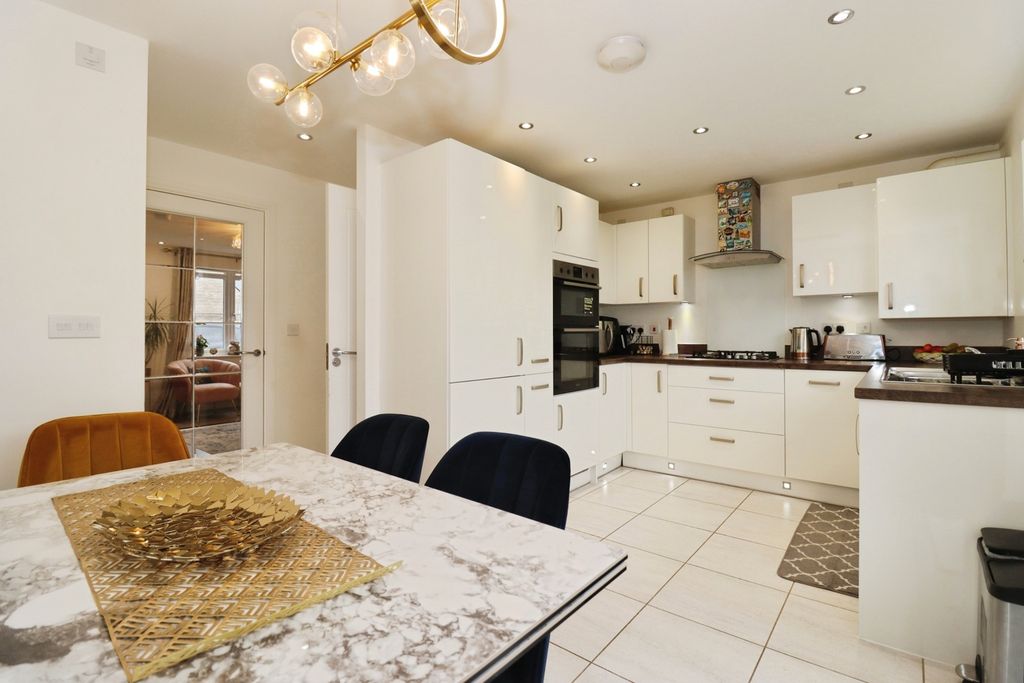 Property photo 2 of 15 Pbox-Img.Jpg