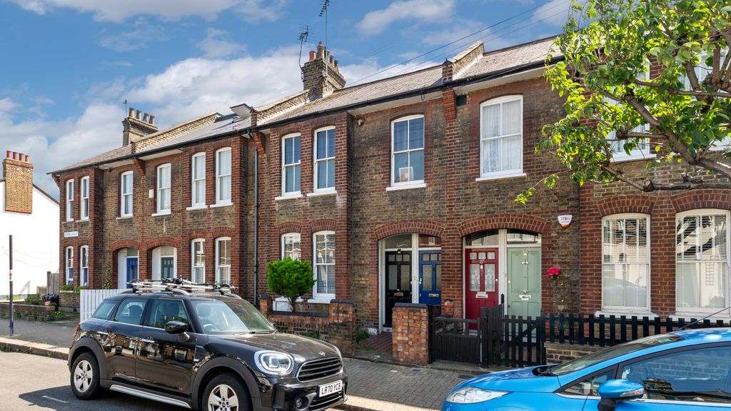Property photo 1 of 15 25 Prairie Street, Battersea, London, Sw8 3Pl