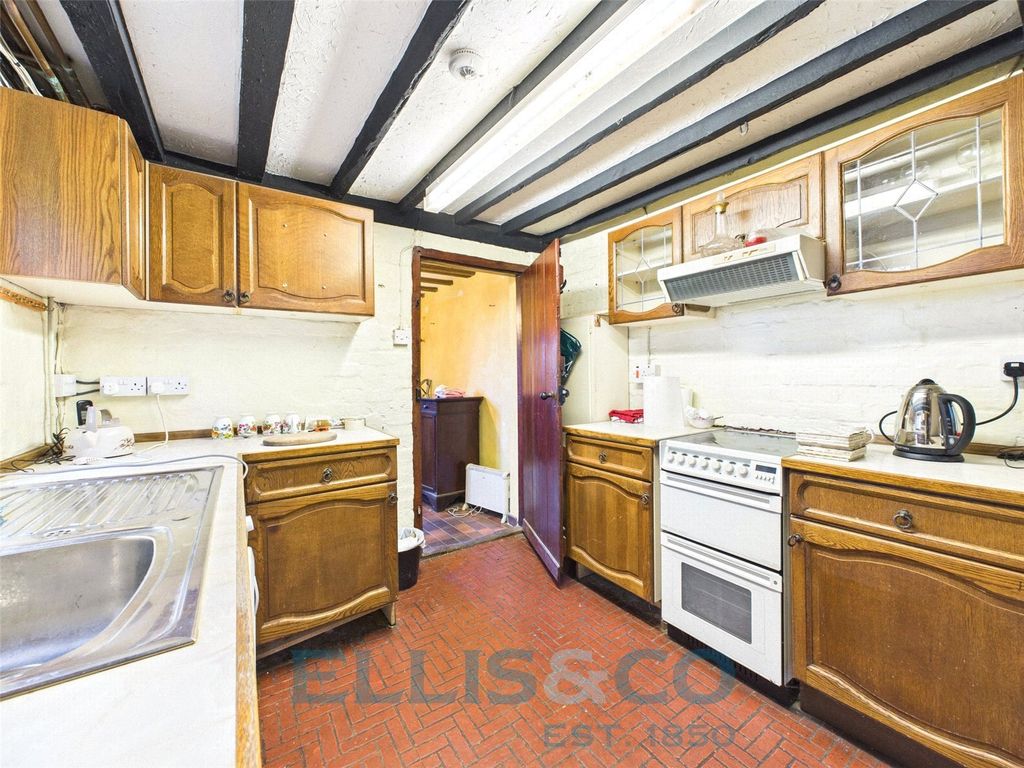 Property photo 3 of 17 Picture No. 16