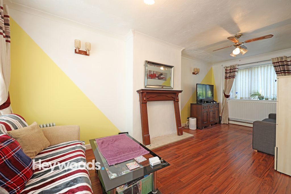 Property photo 3 of 26 0F1A3413