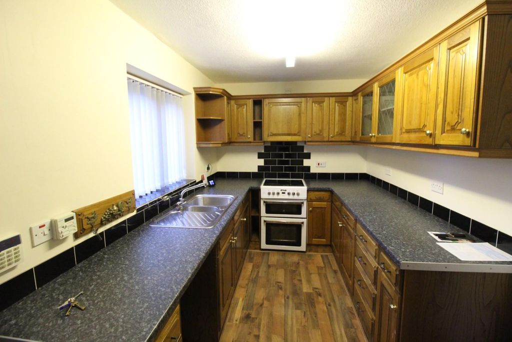 Property photo 2 of 13 Img_0165.Jpg