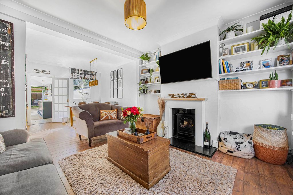 Property photo 2 of 13