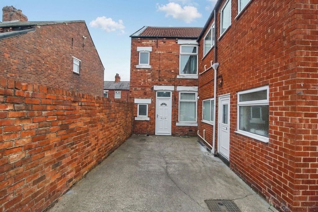 Property photo 1 of 9 Ecternal