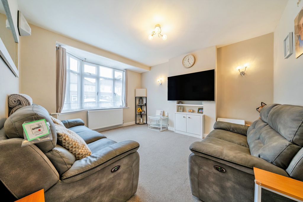 Property photo 2 of 31 1527610-22-6Acce4...