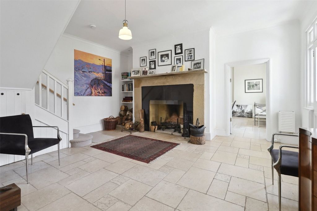 Property photo 2 of 15 Picture No. 04