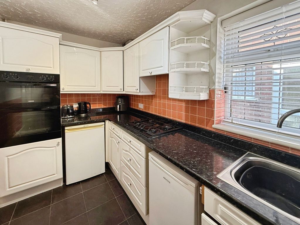 Property photo 3 of 18
