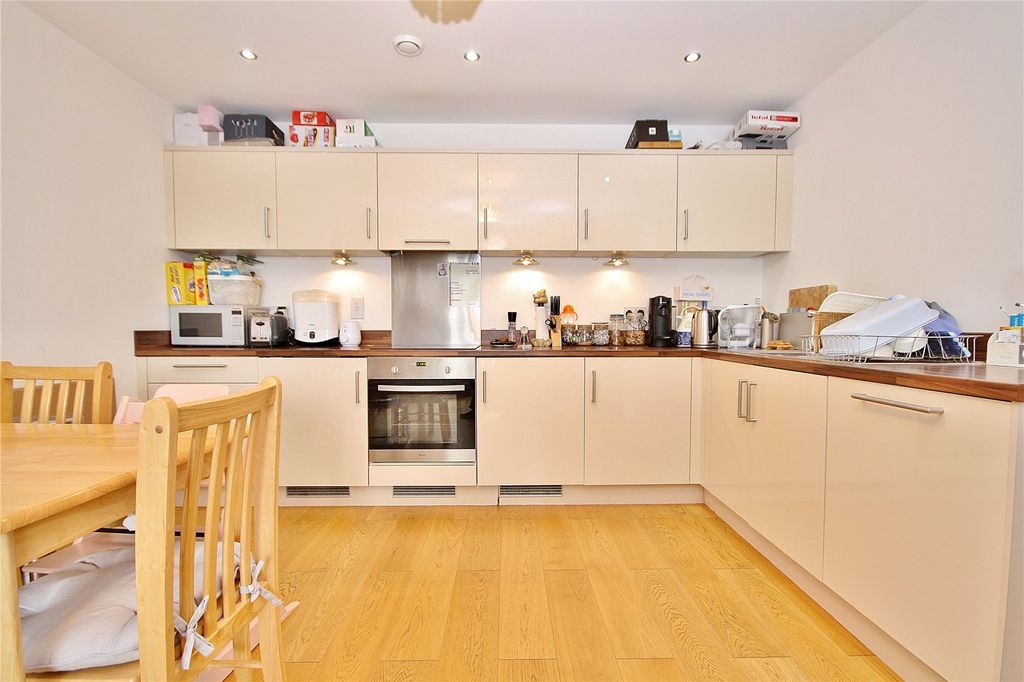 Property photo 3 of 10 Picture No. 04