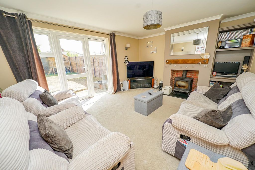 Property photo 3 of 18