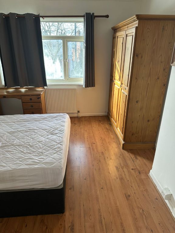 Property photo 1 of 4