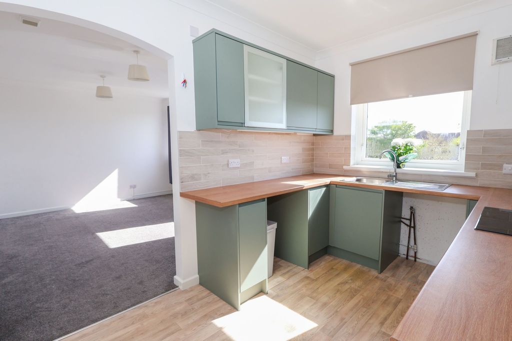 Property photo 3 of 22 Kitchen