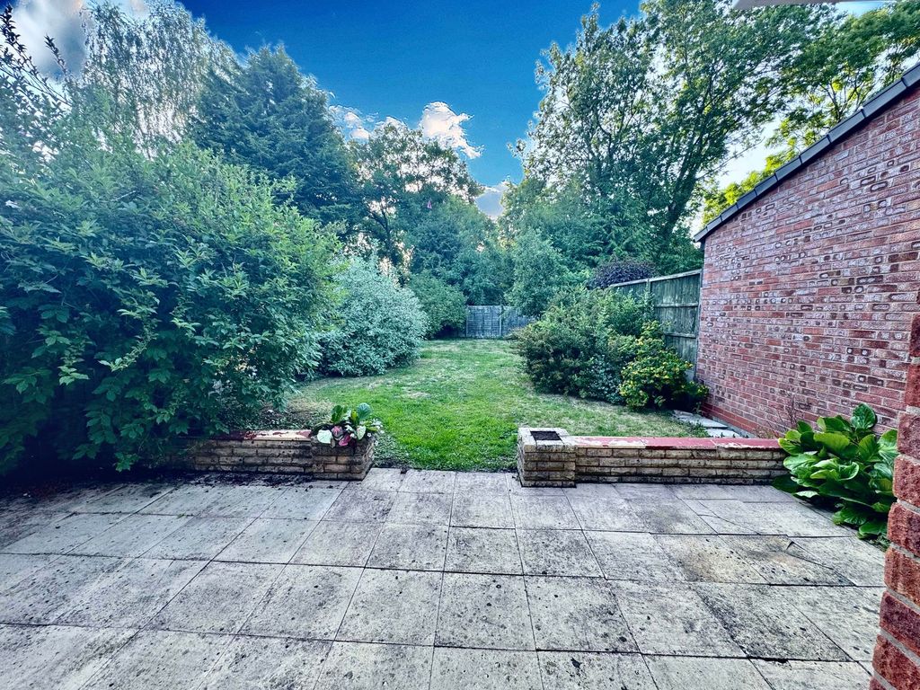 Property photo 2 of 24 Garden View