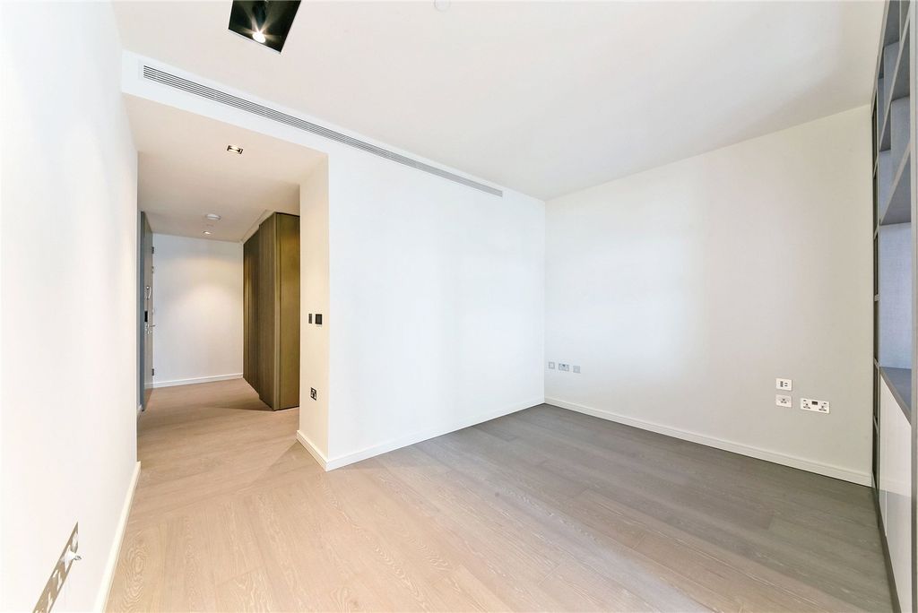 Property photo 3 of 7 Picture No. 01