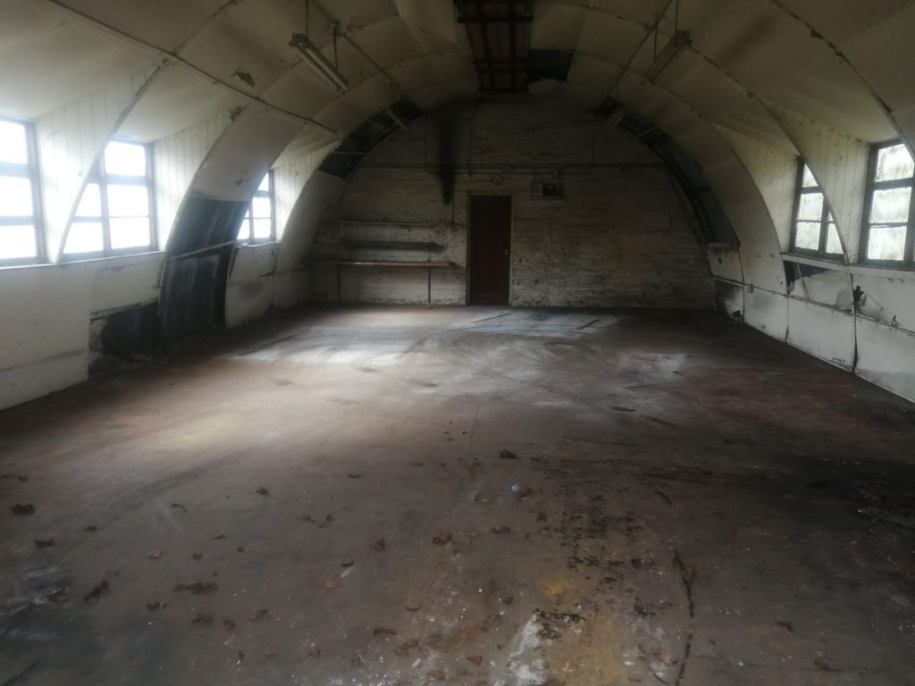 Property photo 2 of 3