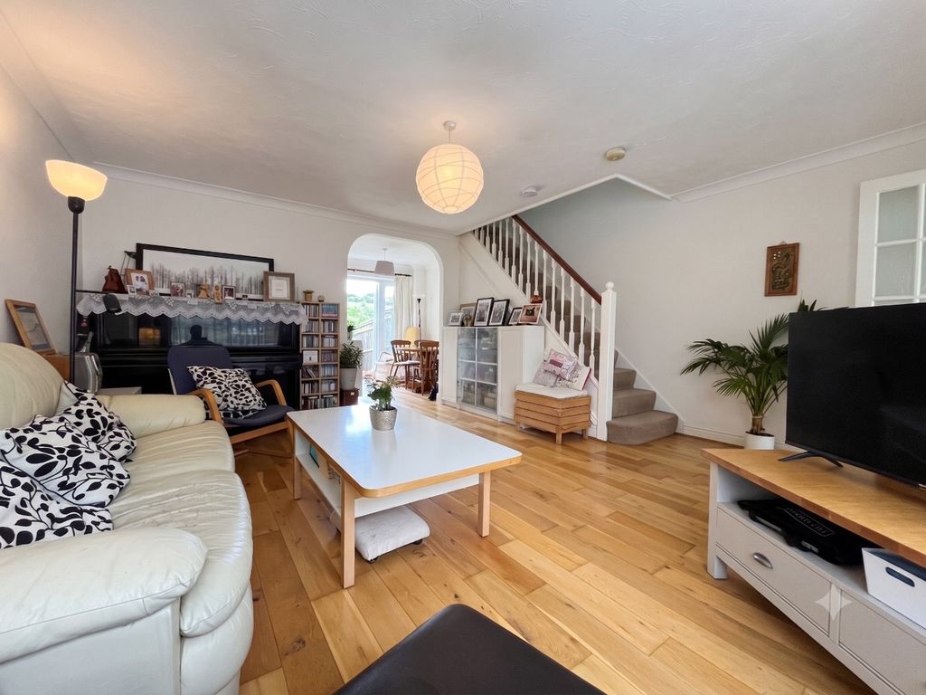 Property photo 3 of 17 5292762