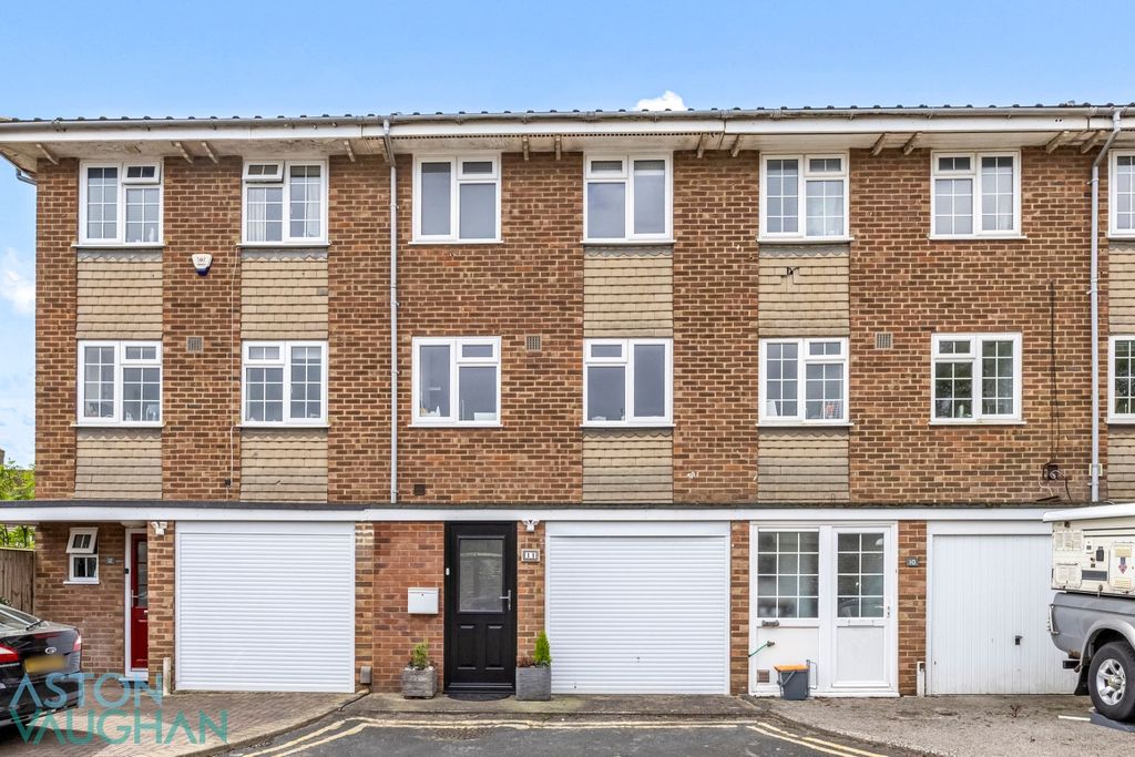 Property photo 1 of 20 4879860