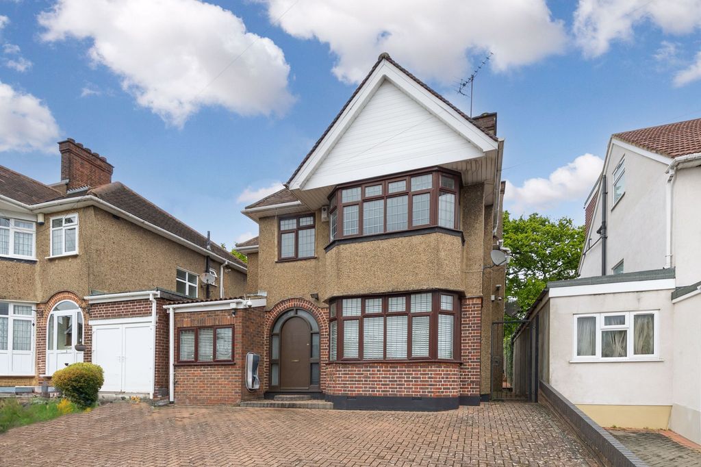 Property photo 1 of 31 External