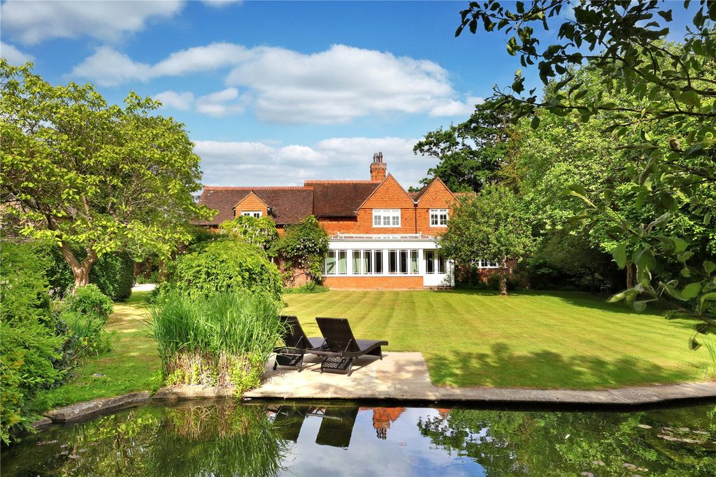 Property photo 2 of 40 Picture No. 12