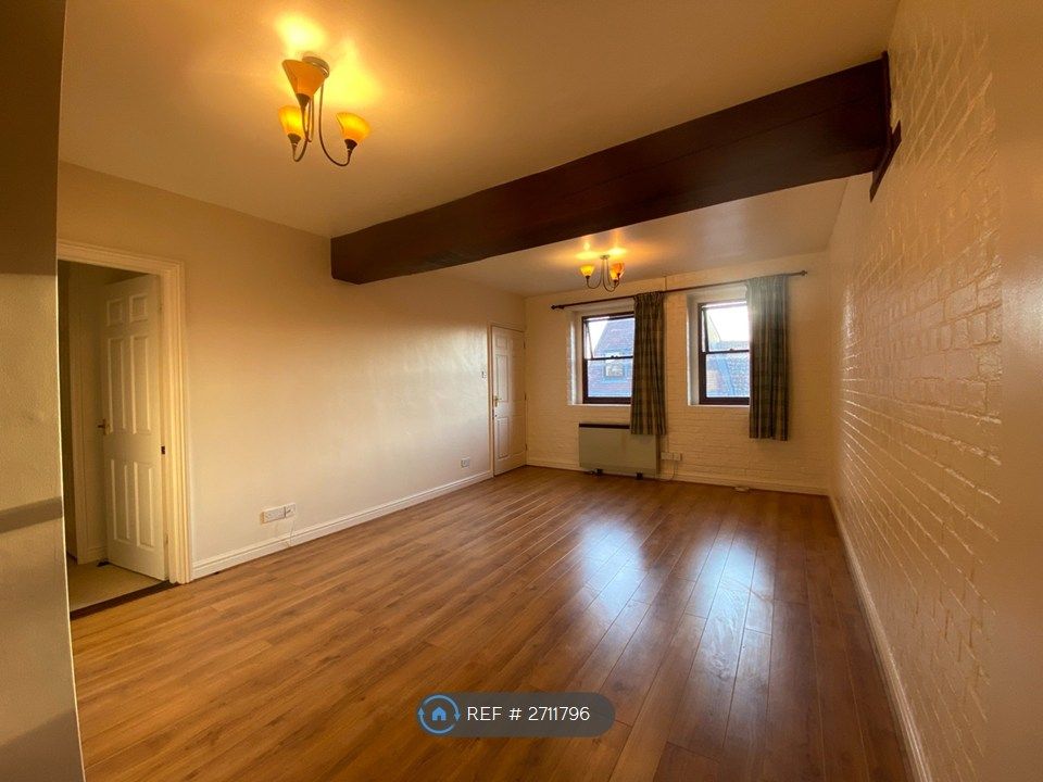 Property photo 2 of 35