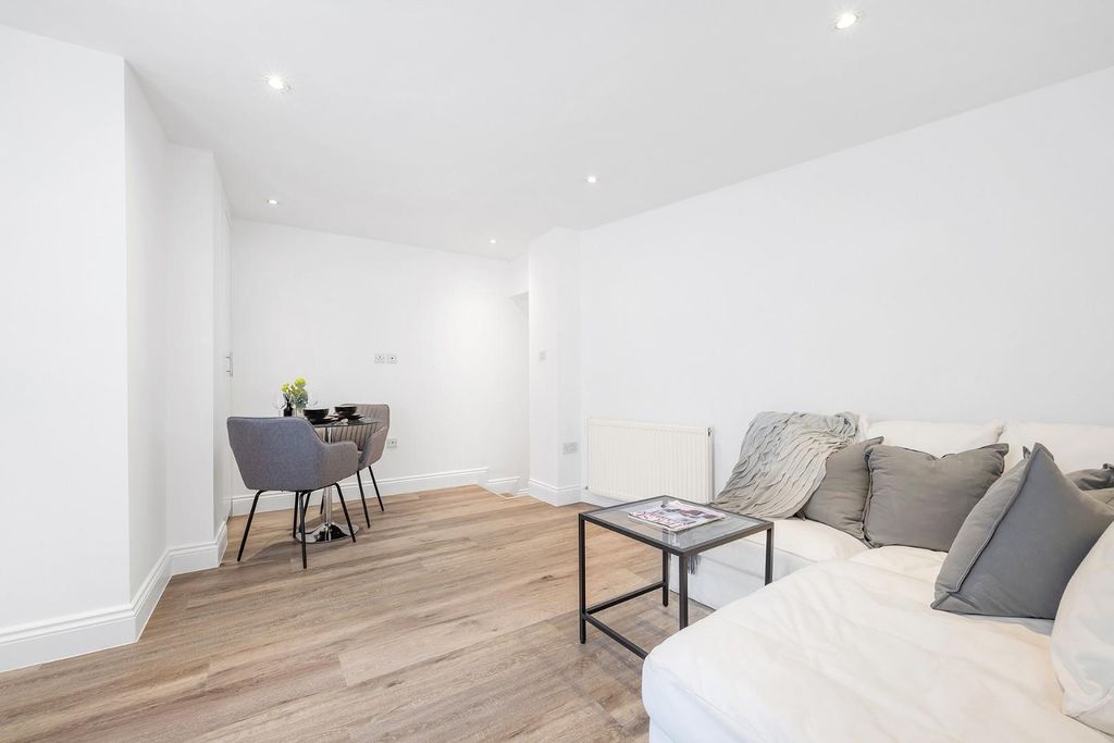 Property photo 2 of 12 Reception (3).Jpg