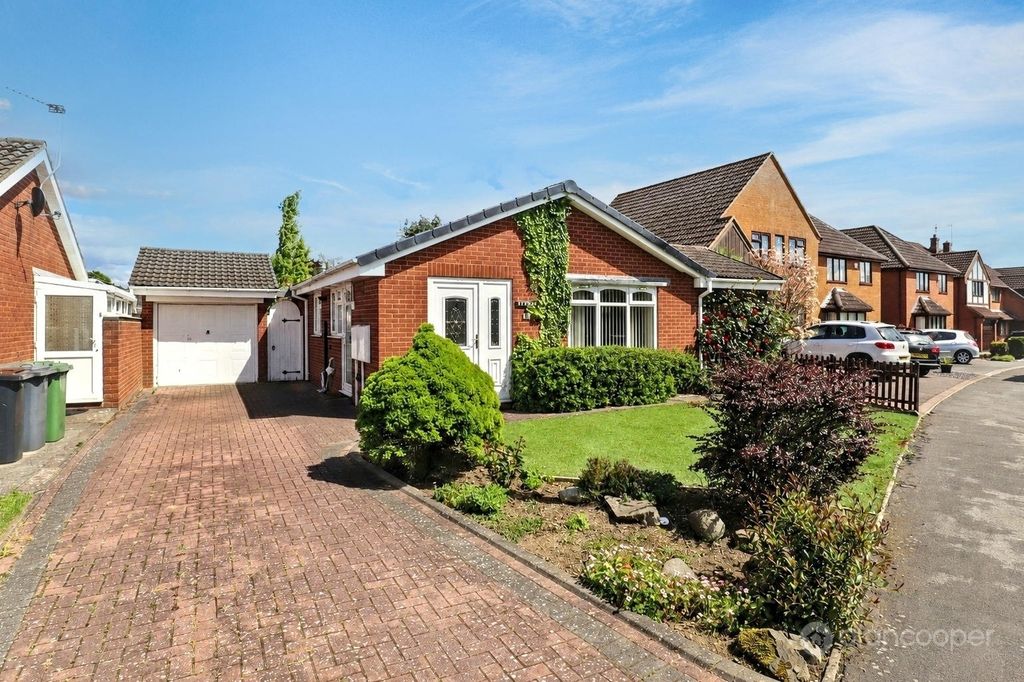 Property photo 2 of 25 4662932