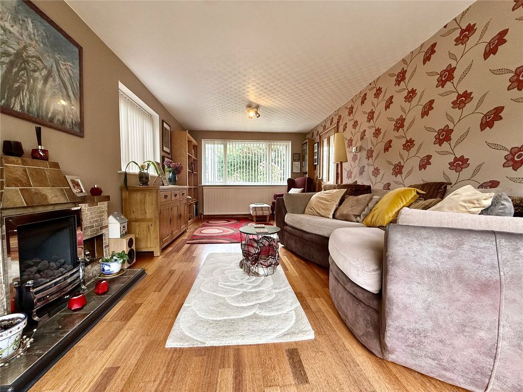 Property photo 3 of 22 Picture No. 30