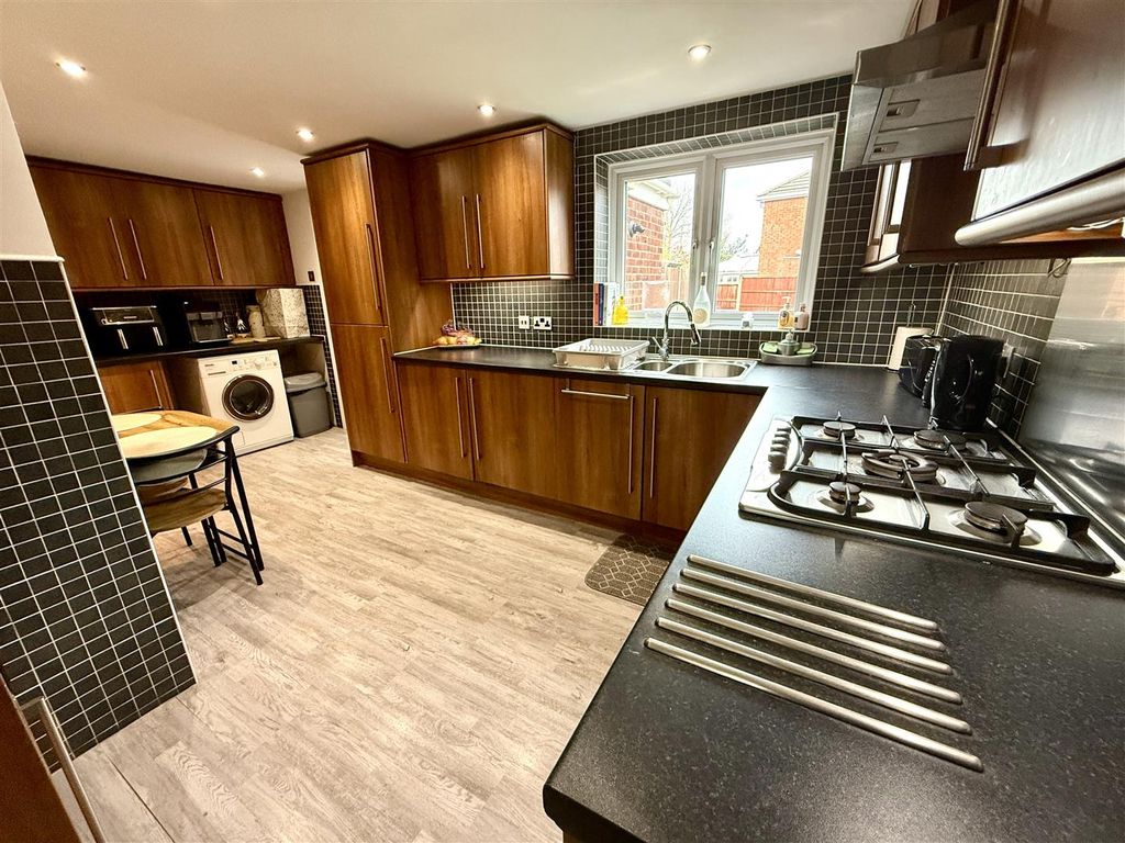 Property photo 2 of 34 Img_3657.Jpeg