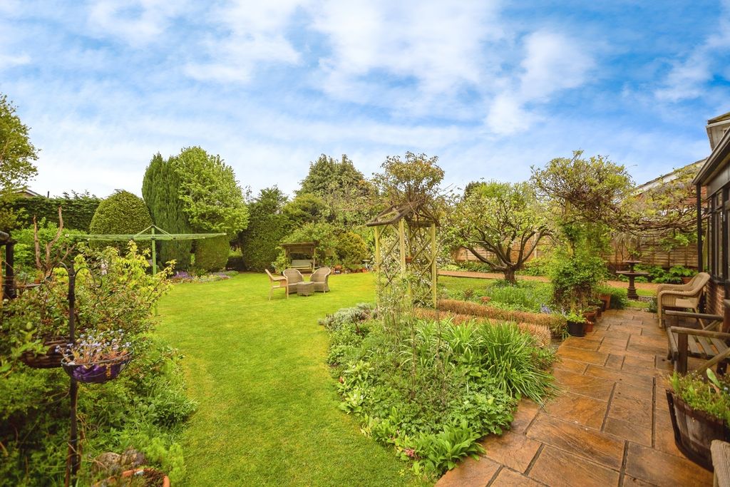 Property photo 3 of 17 Photo