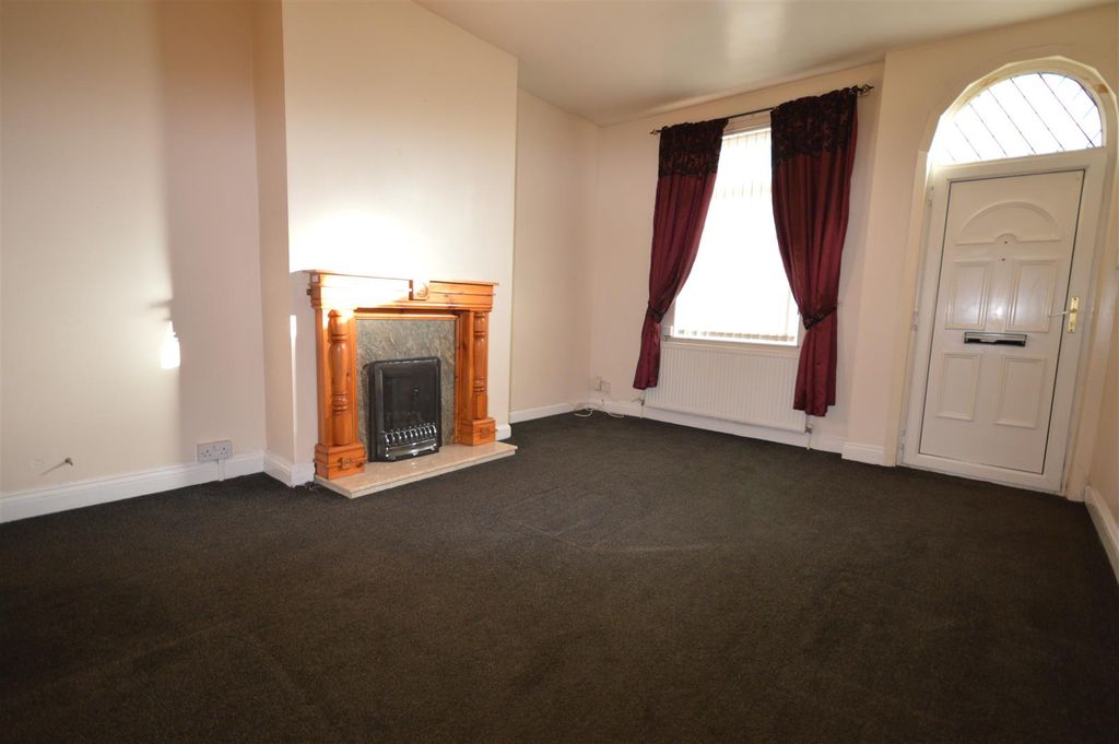 Property photo 3 of 13