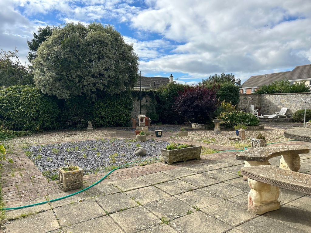 Property photo 3 of 45