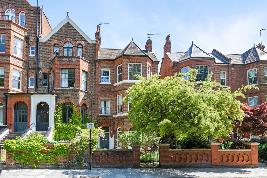 Property photo 1 of 12