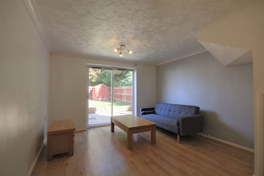 Property photo 2 of 6 Picture No. 09