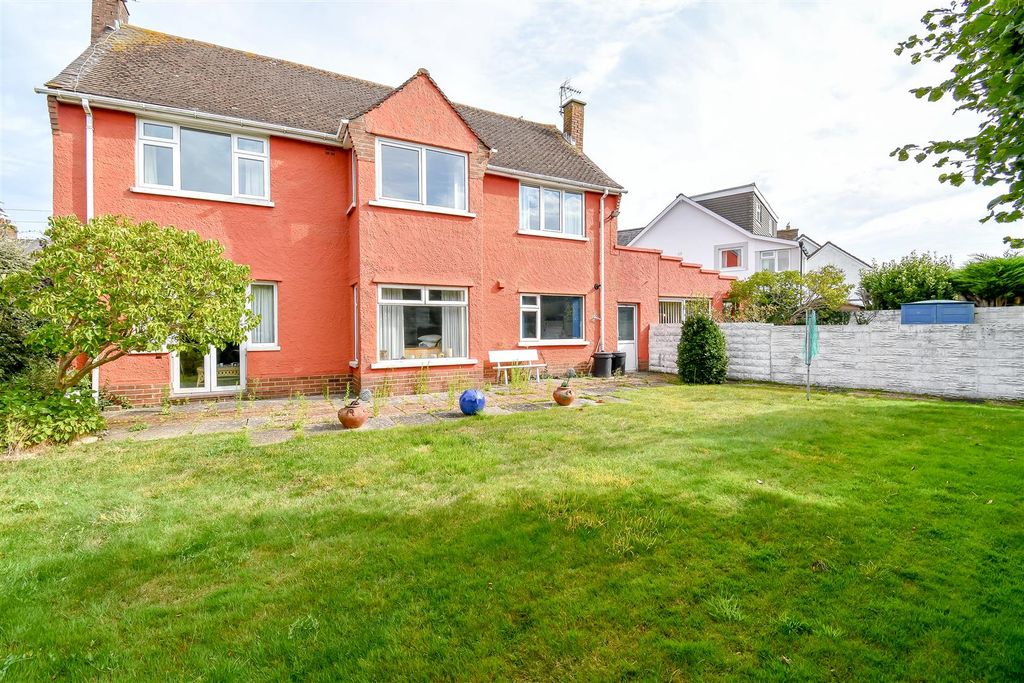 Property photo 1 of 30 Rear Garden