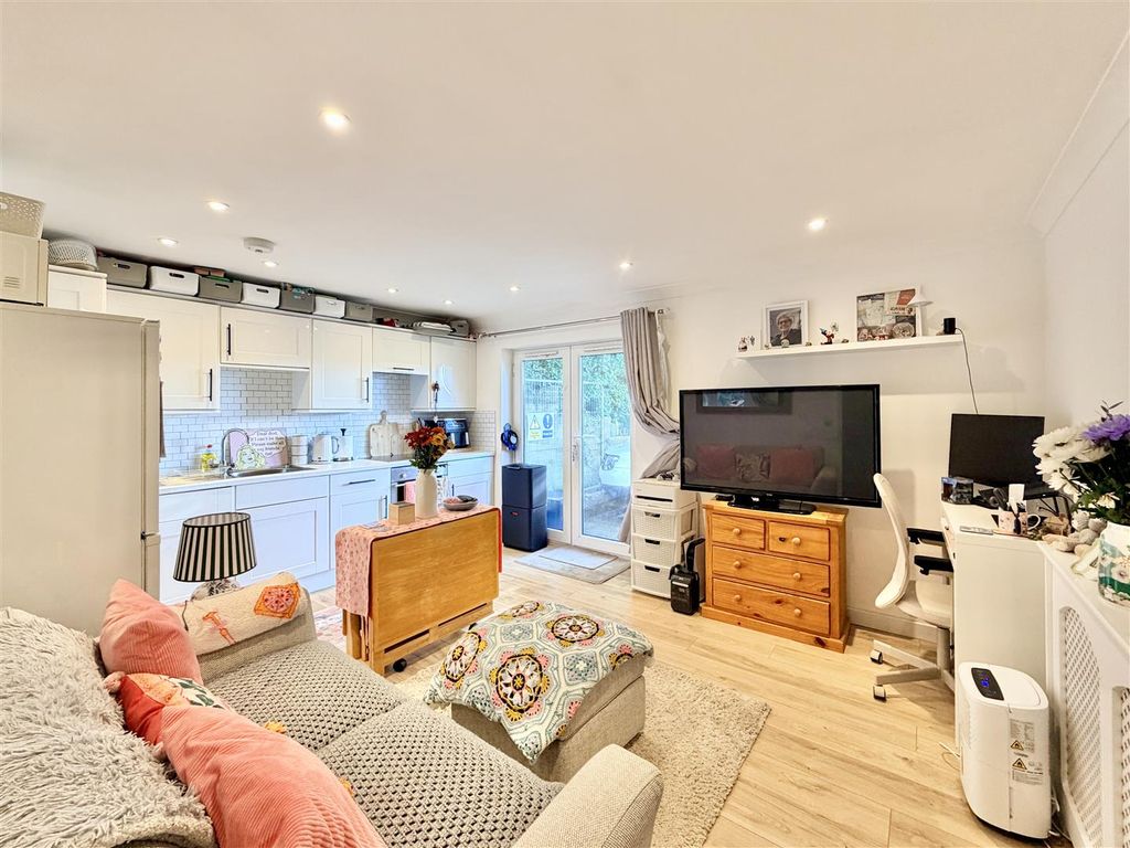 Property photo 2 of 11 Img_0769.Jpg