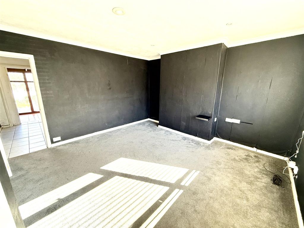 Property photo 2 of 15 Living Room