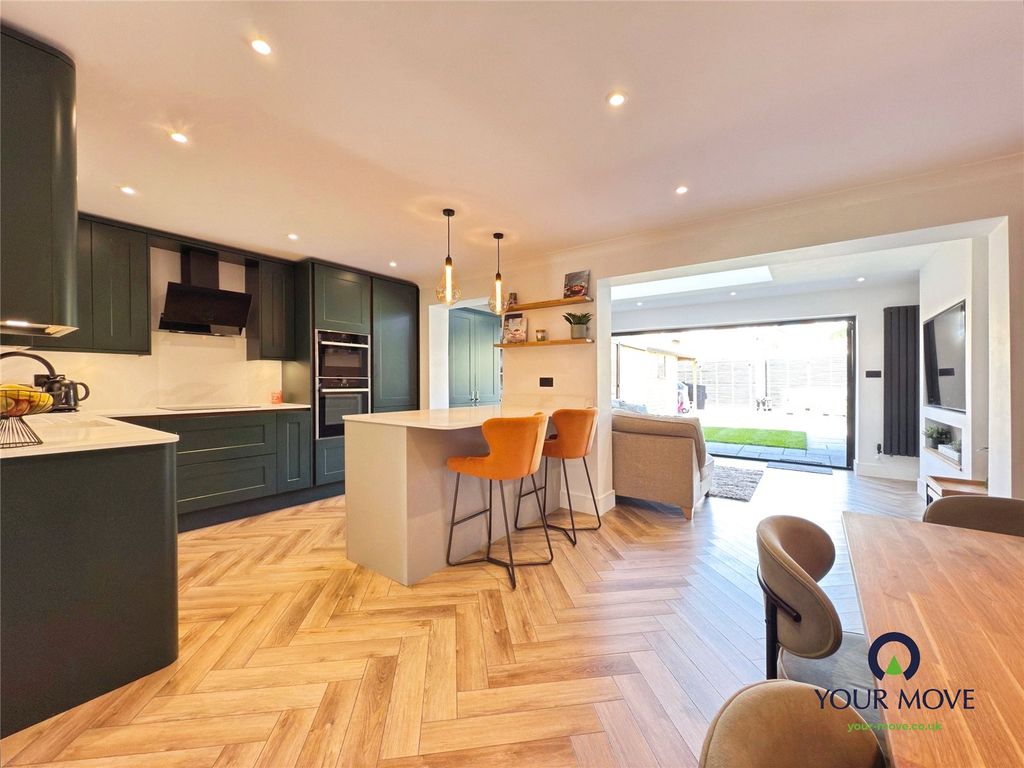 Property photo 2 of 17 Kitchen/Diner