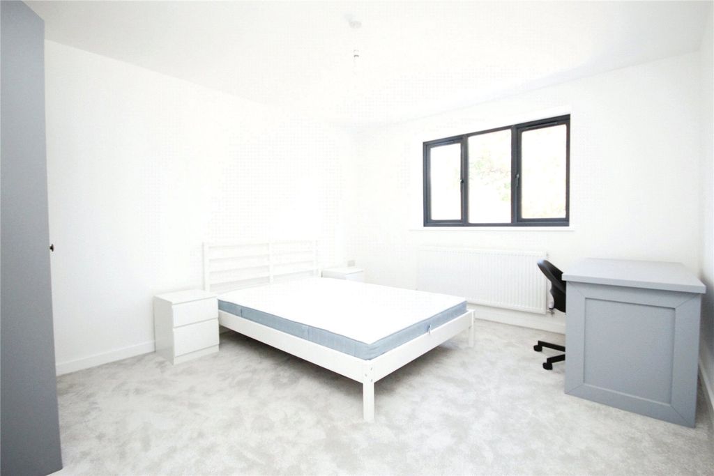 Property photo 1 of 15 Picture No. 13