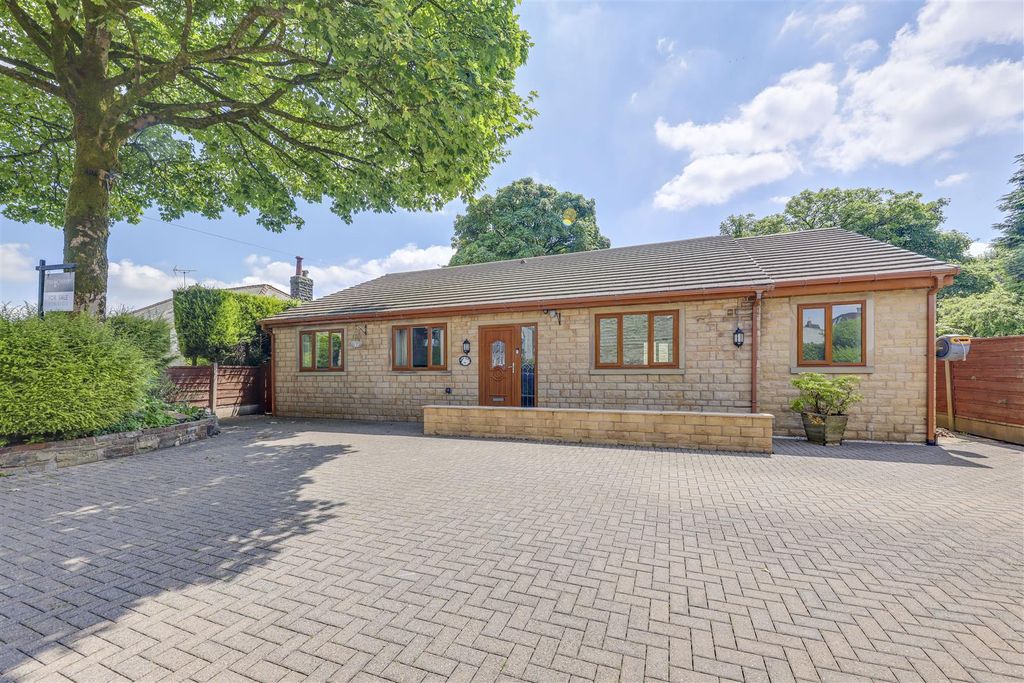 Property photo 1 of 29 Front External