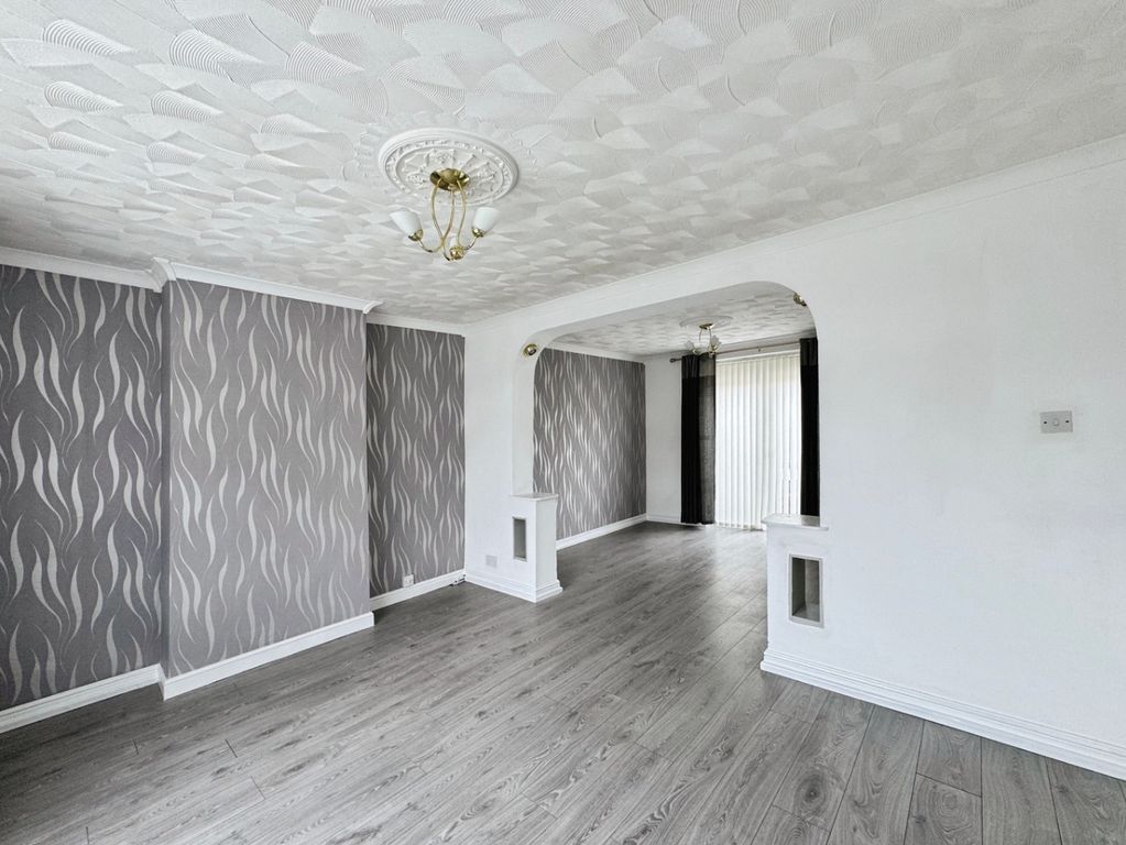 Property photo 3 of 18 5092763