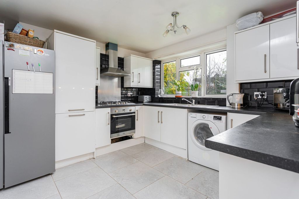Property photo 2 of 24