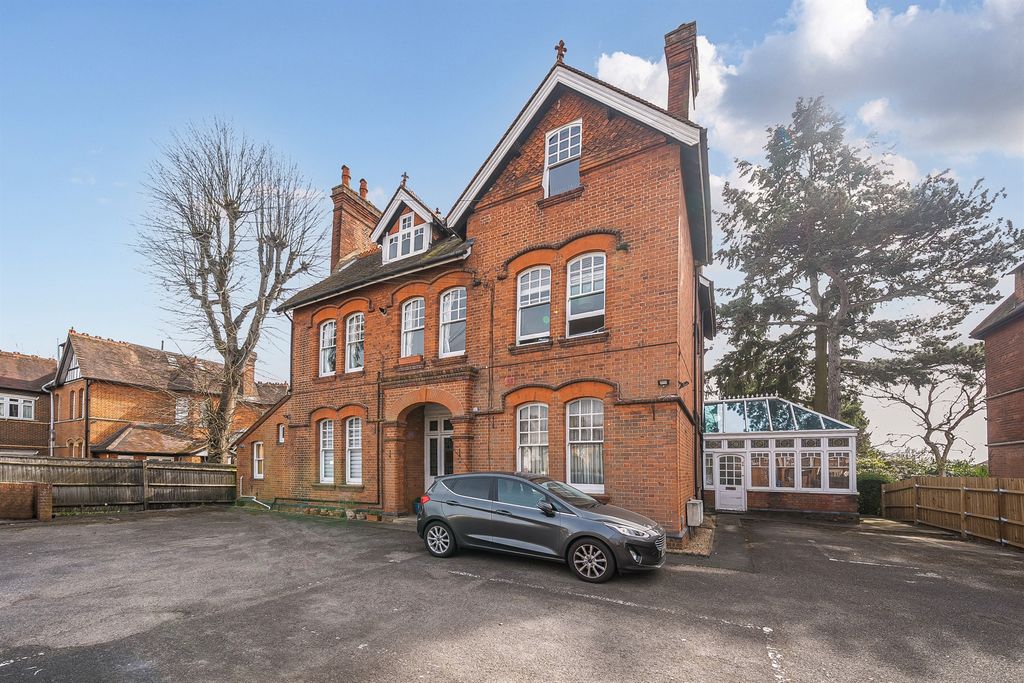 Property photo 1 of 11