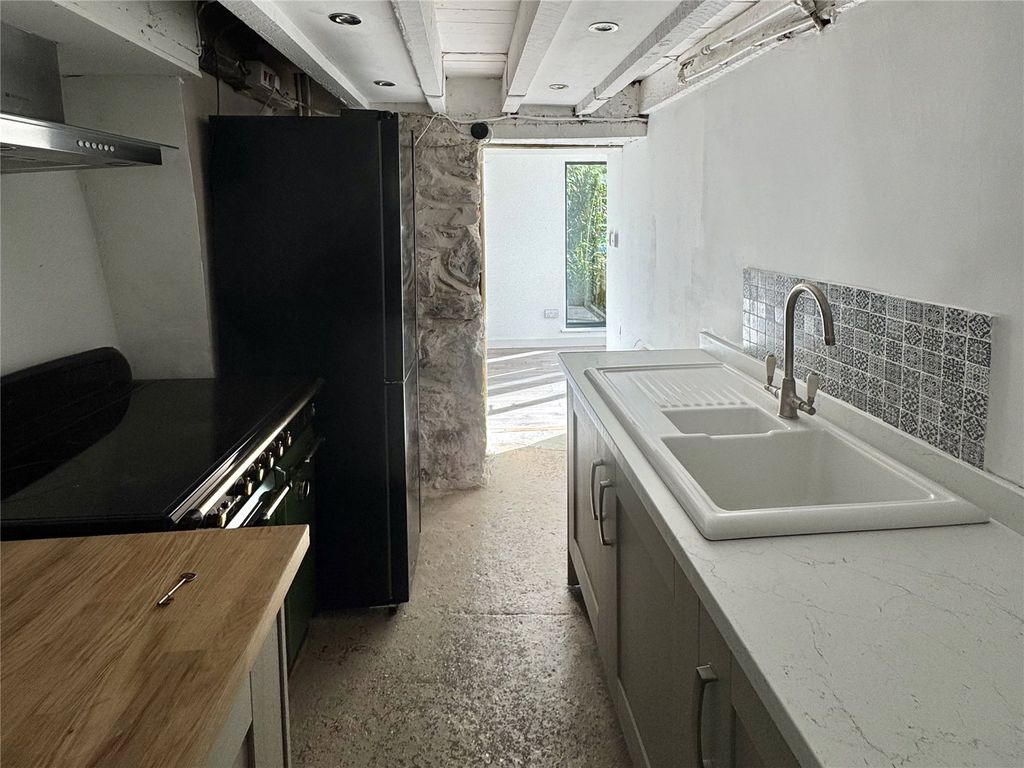 Property photo 3 of 24 Picture No. 38