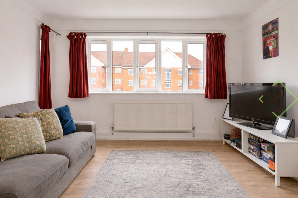 Property photo 3 of 15 Elmshurst N2 - Living Room