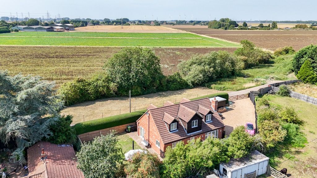 Property photo 2 of 43 4401785