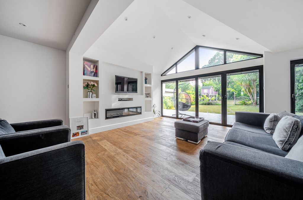 Property photo 2 of 24 1487243-5-6A4Fea5...