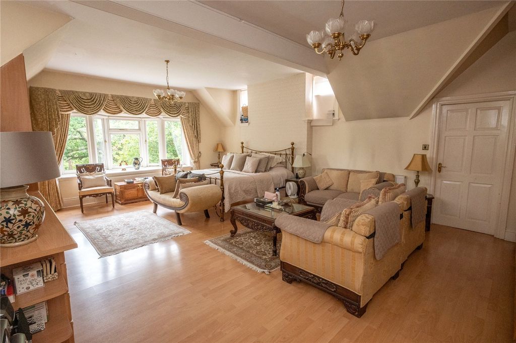 Property photo 3 of 40 Picture No. 01