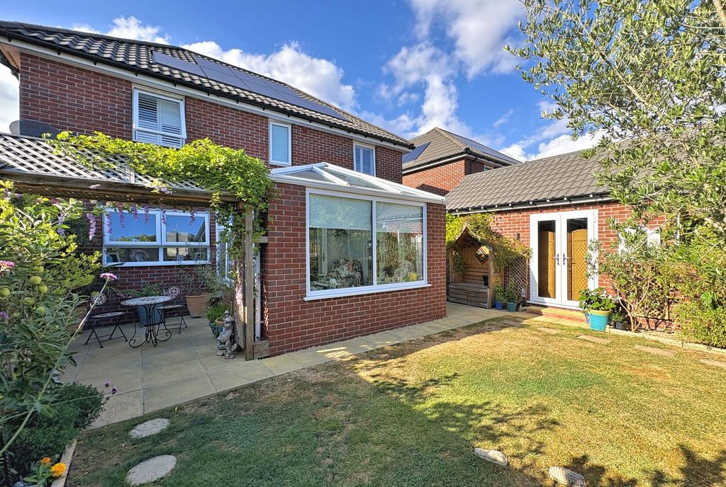Property photo 2 of 22
