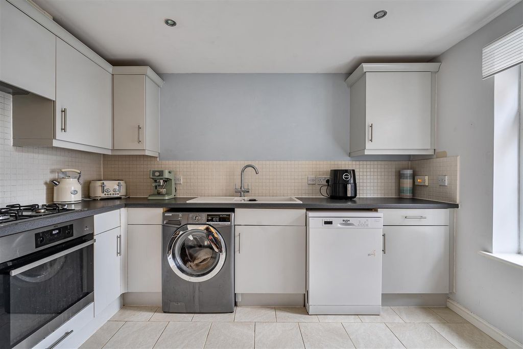 Property photo 3 of 23 1430070-7-69c2c9A06Bbb1.Jpg